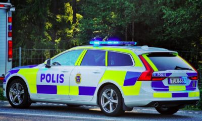 Polisfordon-Volvo-V90